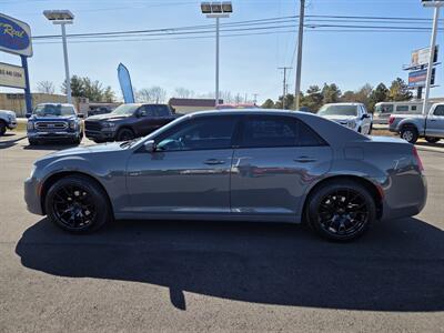 2017 Chrysler 300 Series Limited - Photo 6 - Lafayette, IN 47905