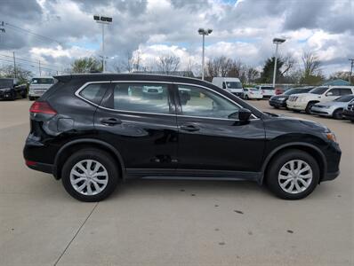 2019 Nissan Rogue S   - Photo 2 - Lafayette, IN 47905