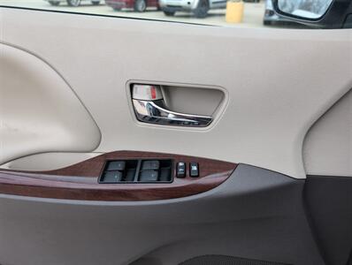 2014 Toyota Sienna XLE 7-Passenger Auto   - Photo 17 - Lafayette, IN 47905