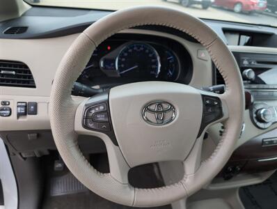 2014 Toyota Sienna XLE 7-Passenger Auto   - Photo 13 - Lafayette, IN 47905