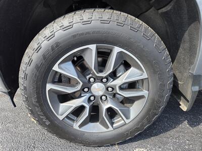 2023 Chevrolet Silverado 1500 LT   - Photo 9 - Lafayette, IN 47905