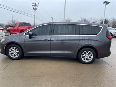 2018 Chrysler Pacifica Touring   - Photo 6 - Lafayette, IN 47905