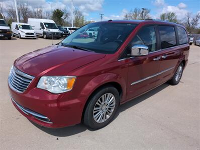 2011 Chrysler Town & Country Limited   - Photo 7 - Lafayette, IN 47905