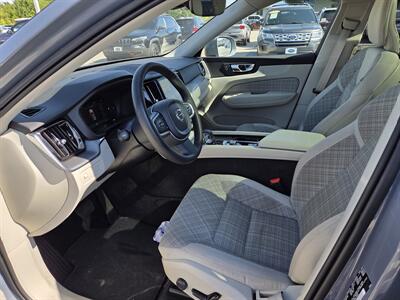 2022 Volvo XC60 B5 Momentum - Photo 10 - Lafayette, IN 47905