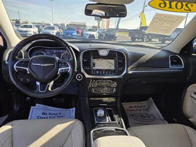 2016 Chrysler 300C   - Photo 12 - Lafayette, IN 47905
