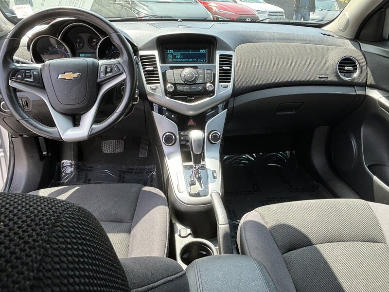 2014 Chevrolet Cruze 1LT Auto photo