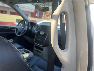 2012 Chrysler Town & Country Touring   - Photo 68 - North Hollywood, CA 91601