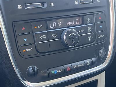 2012 Chrysler Town & Country Touring   - Photo 30 - North Hollywood, CA 91601