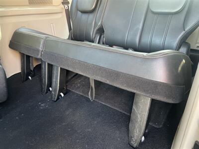 2012 Chrysler Town & Country Touring   - Photo 47 - North Hollywood, CA 91601
