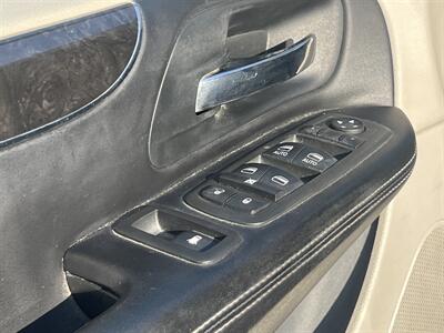 2012 Chrysler Town & Country Touring   - Photo 58 - North Hollywood, CA 91601