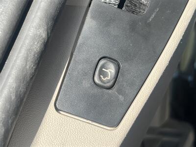 2012 Chrysler Town & Country Touring   - Photo 12 - North Hollywood, CA 91601