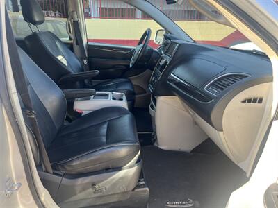 2012 Chrysler Town & Country Touring   - Photo 59 - North Hollywood, CA 91601