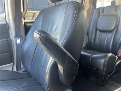 2012 Chrysler Town & Country Touring   - Photo 34 - North Hollywood, CA 91601
