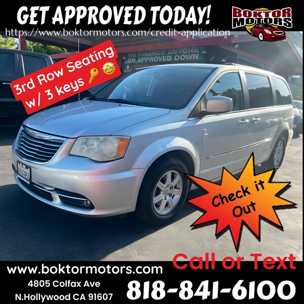 2012 Chrysler Town & Country Touring  