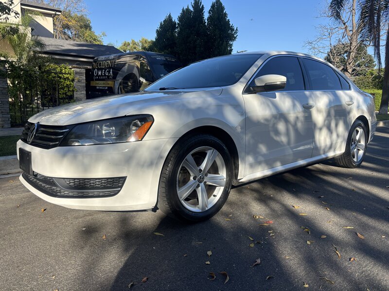 2013 Volkswagen Passat SE PZEV  