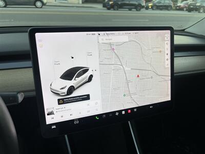 2021 Tesla Model Y Standard Range   - Photo 13 - North Hollywood, CA 91601