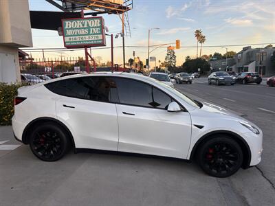 2021 Tesla Model Y Standard Range   - Photo 3 - North Hollywood, CA 91601