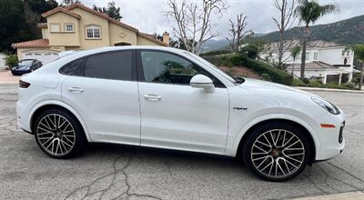 2023 Porsche Cayenne Turbo S E-Hybrid Cou - Photo 2 - North Hollywood, CA 91601