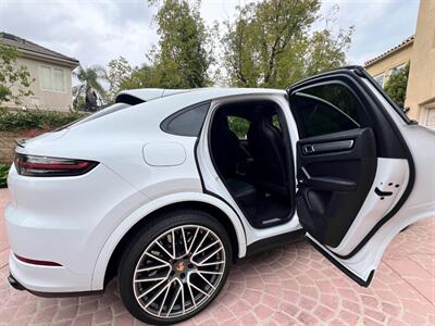 2023 Porsche Cayenne Turbo S E-Hybrid Cou - Photo 9 - North Hollywood, CA 91601