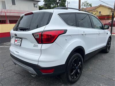 2019 Ford Escape SEL   - Photo 4 - North Hollywood, CA 91601