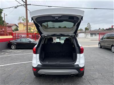 2019 Ford Escape SEL   - Photo 10 - North Hollywood, CA 91601