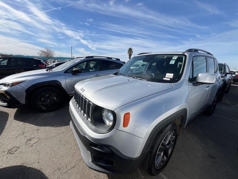 2016 Jeep Renegade Latitude  