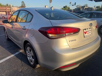 2018 Kia Forte LX   - Photo 5 - North Hollywood, CA 91601