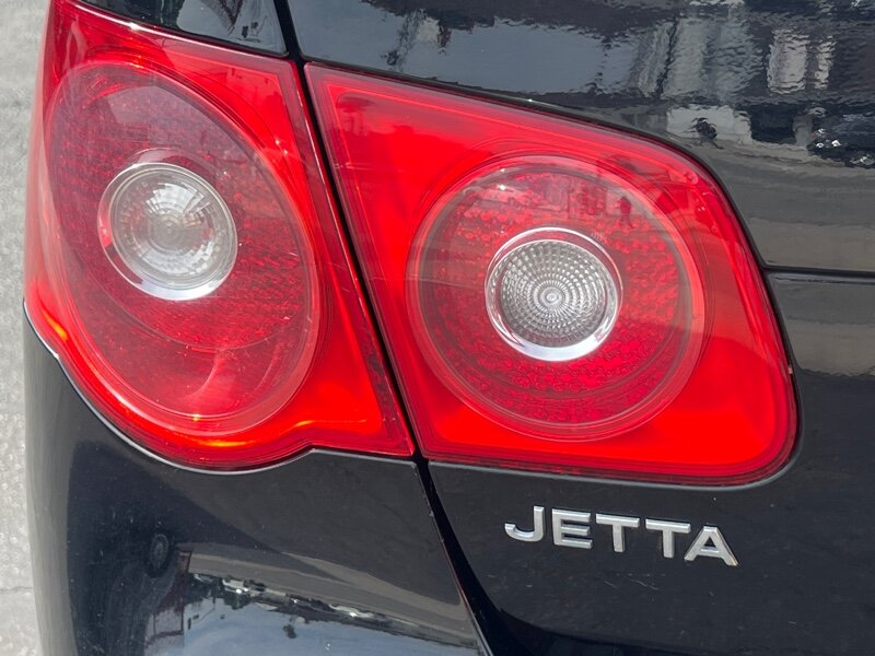 2007 Volkswagen Jetta 2.0T photo