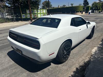 2016 Dodge Challenger R/T   - Photo 4 - North Hollywood, CA 91601