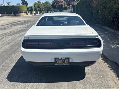 2016 Dodge Challenger R/T   - Photo 9 - North Hollywood, CA 91601