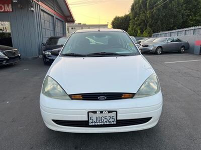 2004 Ford Focus ZX3   - Photo 11 - North Hollywood, CA 91601