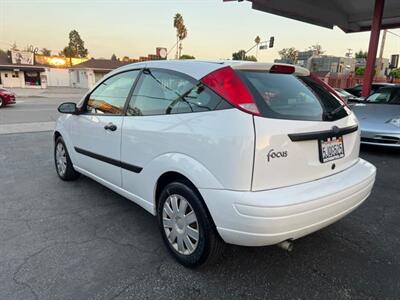 2004 Ford Focus ZX3   - Photo 5 - North Hollywood, CA 91601