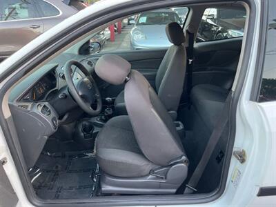 2004 Ford Focus ZX3   - Photo 16 - North Hollywood, CA 91601