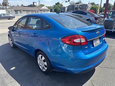 2013 Ford Fiesta SE   - Photo 8 - North Hollywood, CA 91601