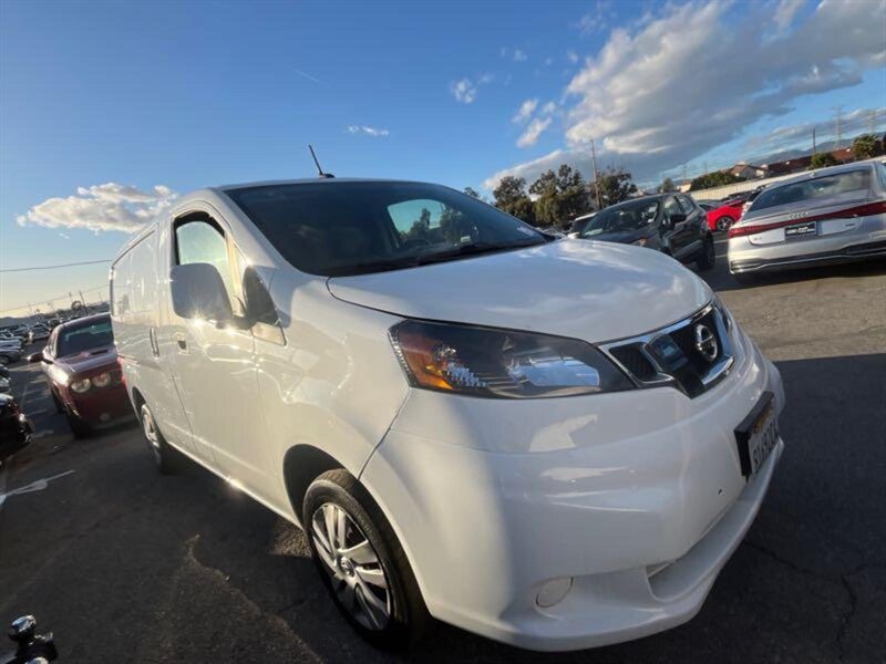 2017 Nissan NV200 SV   - Photo 1 - North Hollywood, CA 91601