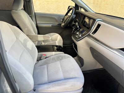 2015 Toyota Sienna LE 7-Passenger   - Photo 12 - North Hollywood, CA 91601