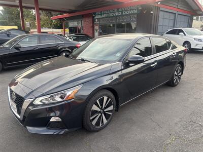 2022 Nissan Altima 2.5 SV Sedan