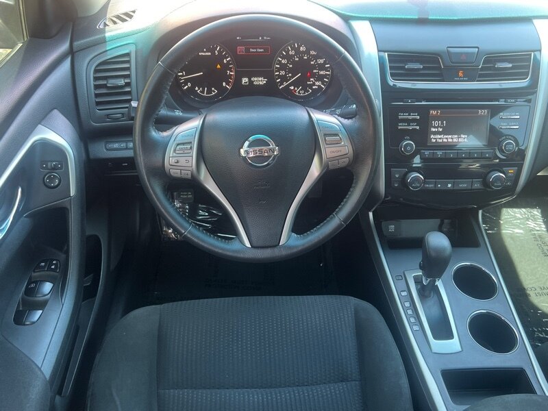 2015 Nissan Altima 2.5SV photo