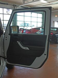 2014 Jeep Wrangler Unlimited Polar Edition  Hard Top 4X4 - Photo 27 - North Canton, OH 44720