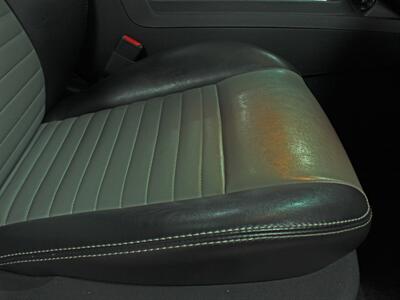 2009 Dodge Challenger R/T Plus  Moonroof Leather   - Photo 32 - North Canton, OH 44720