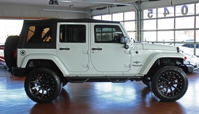 2015 Jeep Wrangler Unlimited Freedom Edition  Oscar Mike Custom Lift 4X4 - Photo 10 - North Canton, OH 44720