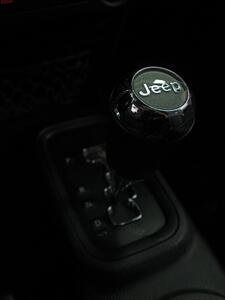 2017 Jeep Wrangler Unlimited Sahara  Custom  Lift Slant Back 4X4 - Photo 17 - North Canton, OH 44720