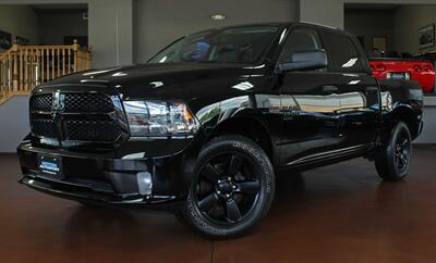 2022 RAM 1500 Classic Express  Black Top Package 4X4