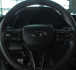 2021 Hyundai ELANTRA N Line   - Photo 14 - North Canton, OH 44720