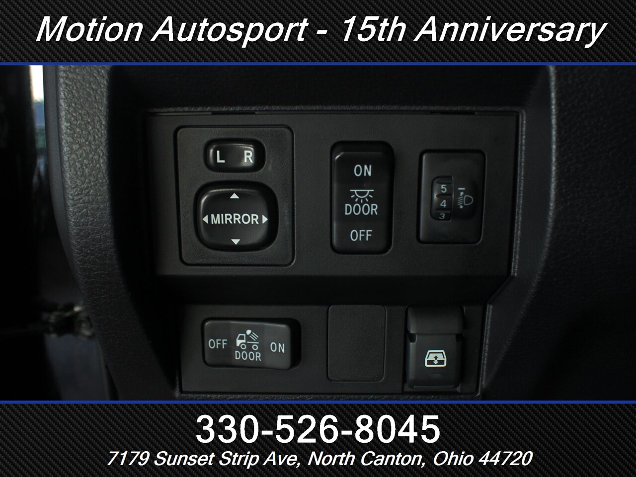 2017 Toyota Tundra SR5 TRD Sport 4X4 - Photo 17 - North Canton, OH 44720