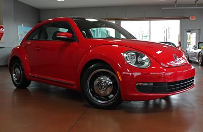 2013 Volkswagen Beetle-Classic 2.5L PZEV   - Photo 2 - North Canton, OH 44720