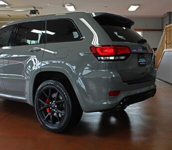 2020 Jeep Grand Cherokee SRT  Panoramic Moon Roof Black Top Package 4X4 - Photo 6 - North Canton, OH 44720