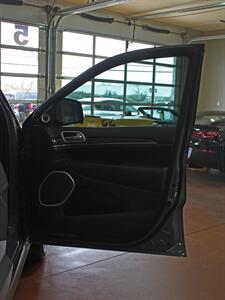 2020 Jeep Grand Cherokee SRT  Panoramic Moon Roof Black Top Package 4X4 - Photo 28 - North Canton, OH 44720