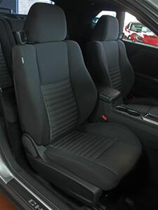 2014 Dodge Challenger R/T  w/Stripes - Photo 27 - North Canton, OH 44720