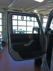 2013 Jeep Wrangler Rubicon  Soft Top Custom Lift 4X4 - Photo 13 - North Canton, OH 44720